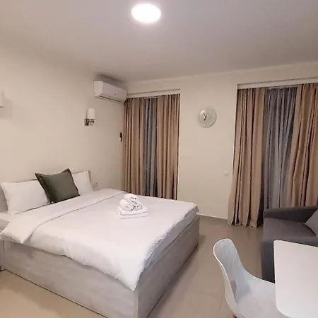 Liana Sea & Sky Suites Batumi Exterior photo