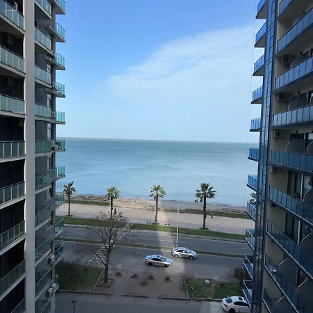 Liana Sea & Sky Suites Batumi Exterior photo
