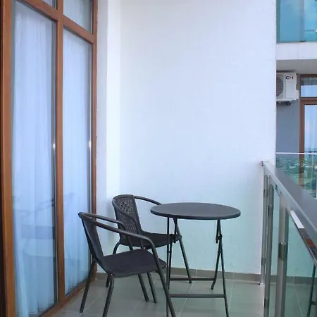 Liana Sea & Sky Suites Batumi Exterior photo