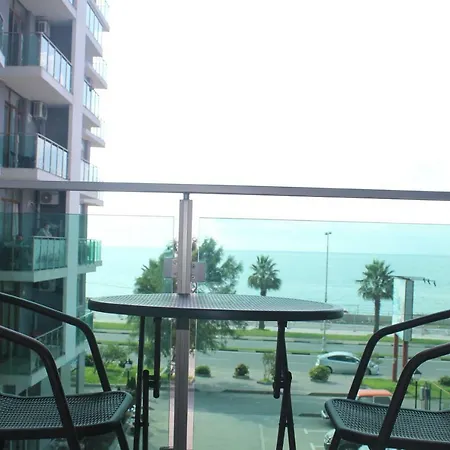 Liana Sea & Sky Suites Batumi Exterior photo