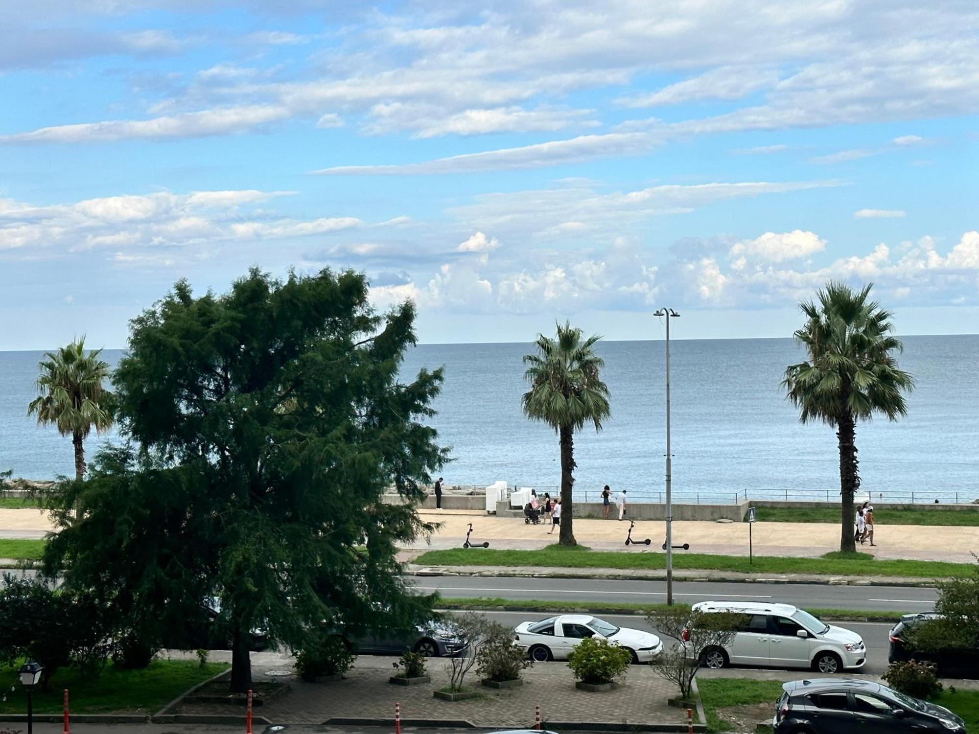Liana Sea & Sky Apartment *